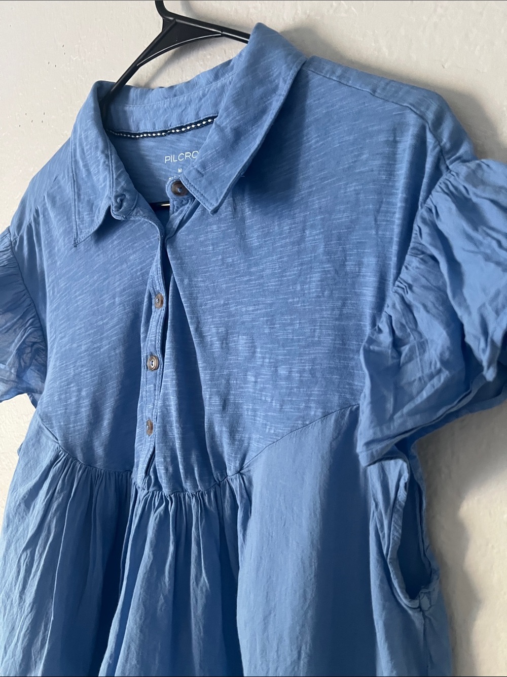 Like New! PILCRO Flutter-Sleeve Babydoll Top Blue Size M - Picture 7 of 15